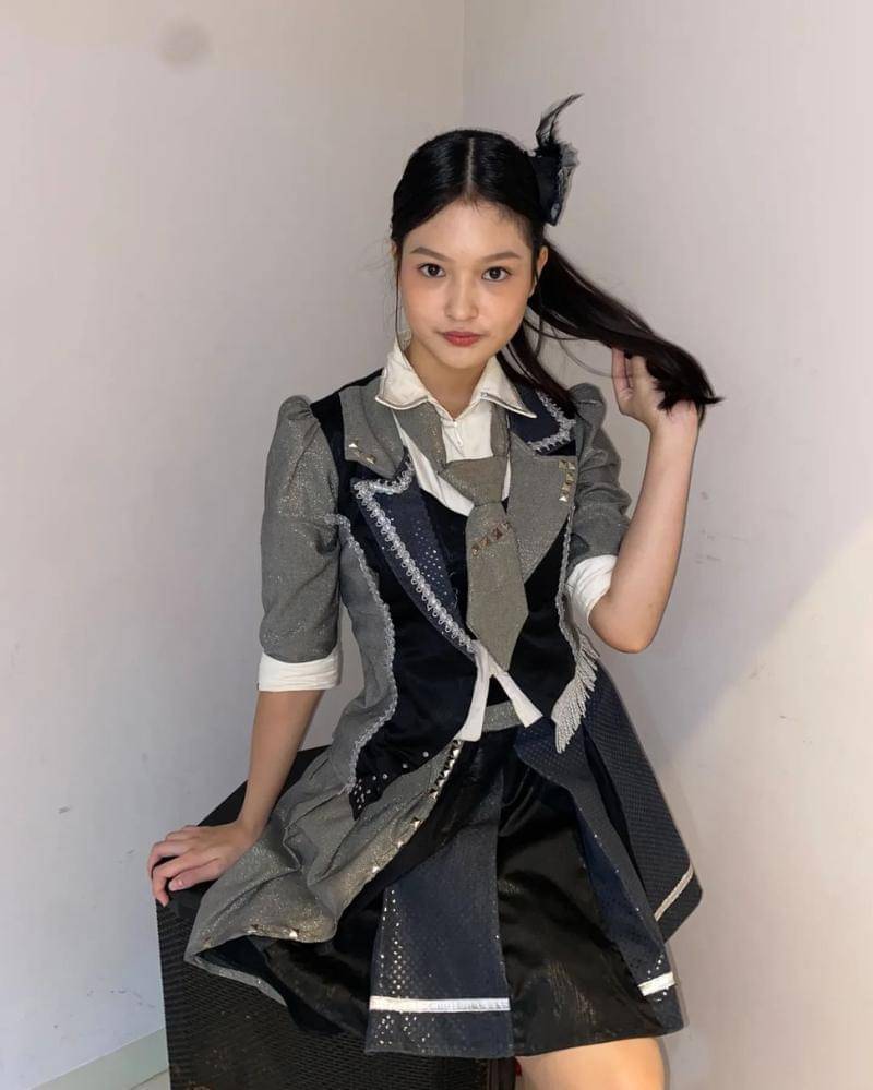 Instagram.com/jkt48.elin_